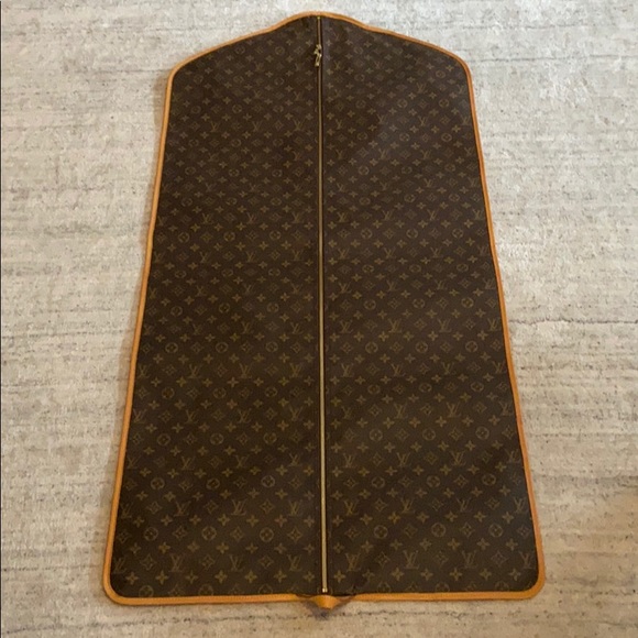 louis vuitton hanging garment bag